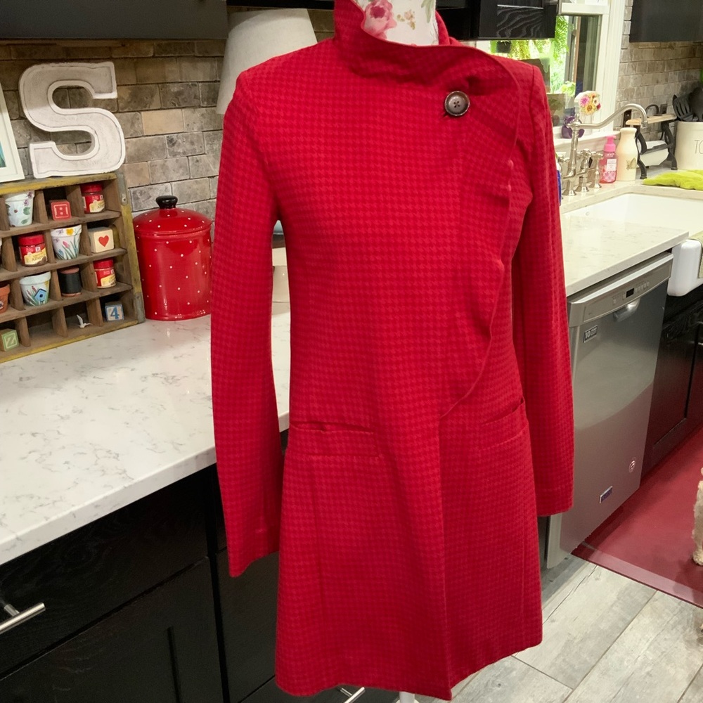 CAbi Celebration Red Houndstooth Ruffle Longline Wrap Jacket Coat 3546 Womens XS